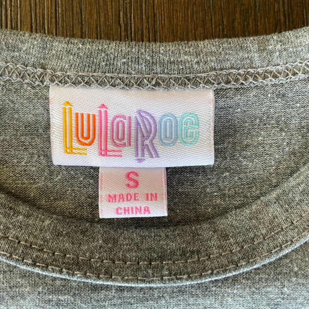 Lularoe women’s shirt ire small - Picture 2 of 8